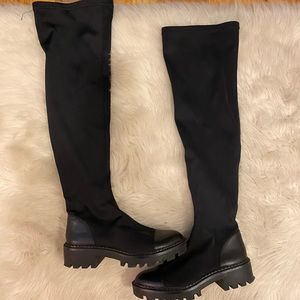 Zara boots ! 🖤